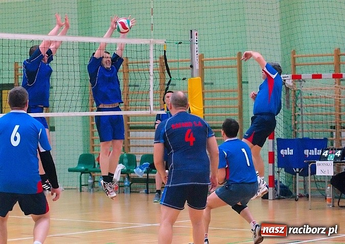 Zdjęcie w galerii na portalu naszraciborz.pl: Sobotnie emocje w siatkówce zakładów pracy. Faworyci nie zawiedli wiadomości z regionu