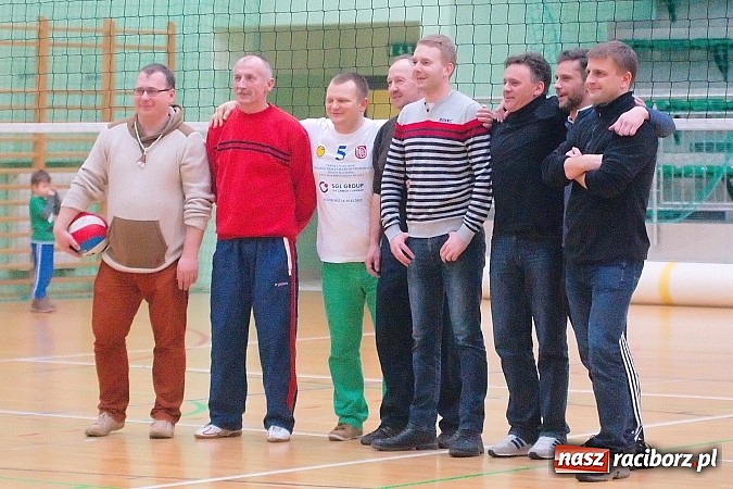 Zdjęcie w galerii na portalu naszraciborz.pl: Sobotnie emocje w siatkówce zakładów pracy. Faworyci nie zawiedli wiadomości z regionu
