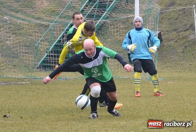 Zdjęcie w galerii na portalu naszraciborz.pl: Koziołki pożarte przez piłkarzy Wilka  wiadomości z regionu