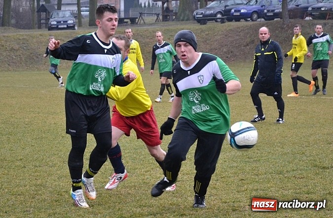 Zdjęcie w galerii na portalu naszraciborz.pl: Koziołki pożarte przez piłkarzy Wilka  wiadomości z regionu