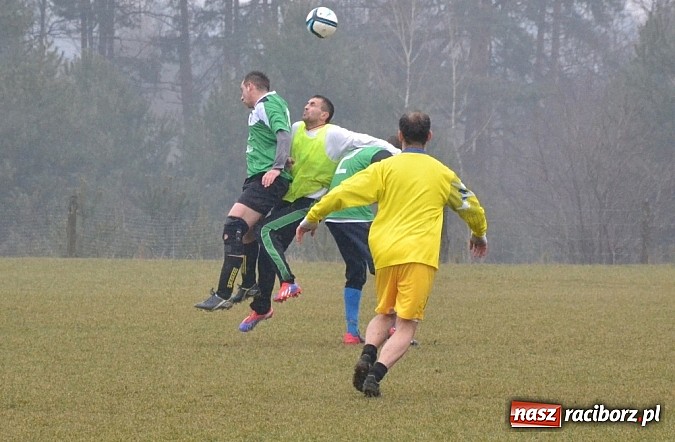 Zdjęcie w galerii na portalu naszraciborz.pl: Koziołki pożarte przez piłkarzy Wilka  wiadomości z regionu