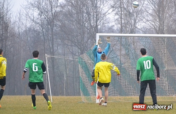 Zdjęcie w galerii na portalu naszraciborz.pl: Koziołki pożarte przez piłkarzy Wilka  wiadomości z regionu