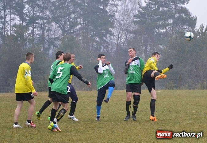 Zdjęcie w galerii na portalu naszraciborz.pl: Koziołki pożarte przez piłkarzy Wilka  wiadomości z regionu