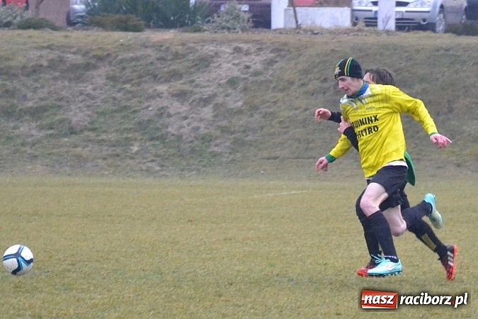 Zdjęcie w galerii na portalu naszraciborz.pl: Koziołki pożarte przez piłkarzy Wilka  wiadomości z regionu