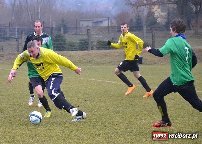 Zdjęcie w galerii na portalu naszraciborz.pl: Koziołki pożarte przez piłkarzy Wilka  wiadomości z regionu