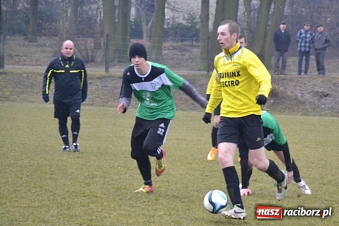 Zdjęcie w galerii na portalu naszraciborz.pl: Koziołki pożarte przez piłkarzy Wilka  wiadomości z regionu