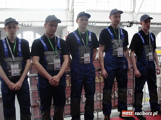 Zdjęcie w galerii na portalu naszraciborz.pl: Raciborska Budowlanka drugą szkołą w Polsce w Turnieju Złota Kielnia wiadomości z regionu