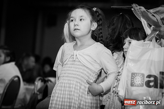 Zdjęcie w galerii na portalu naszraciborz.pl: Kiermasz świąteczny w MOK Krzanowice wiadomości z regionu