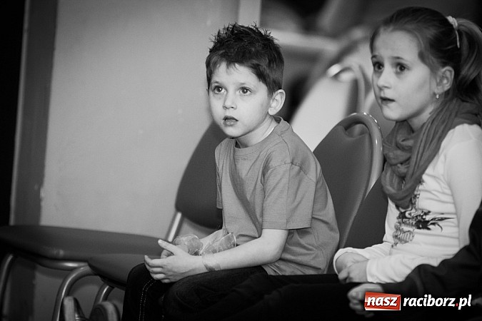 Zdjęcie w galerii na portalu naszraciborz.pl: Kiermasz świąteczny w MOK Krzanowice wiadomości z regionu