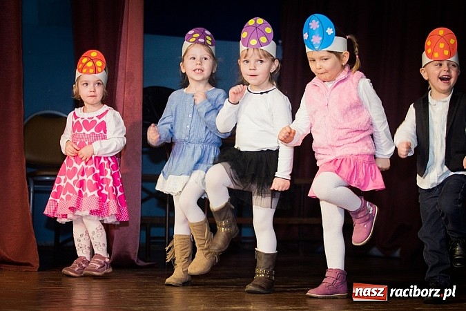 Zdjęcie w galerii na portalu naszraciborz.pl: Kiermasz świąteczny w MOK Krzanowice wiadomości z regionu