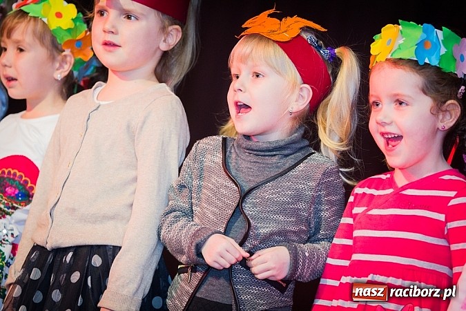 Zdjęcie w galerii na portalu naszraciborz.pl: Kiermasz świąteczny w MOK Krzanowice wiadomości z regionu