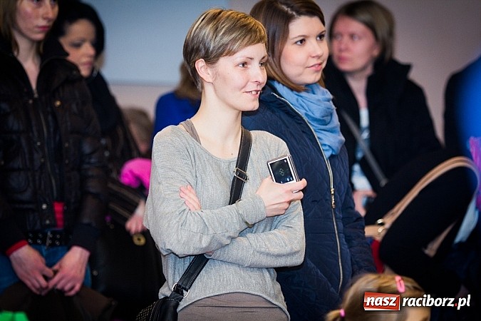 Zdjęcie w galerii na portalu naszraciborz.pl: Kiermasz świąteczny w MOK Krzanowice wiadomości z regionu