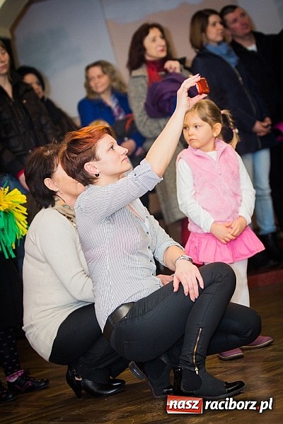 Zdjęcie w galerii na portalu naszraciborz.pl: Kiermasz świąteczny w MOK Krzanowice wiadomości z regionu