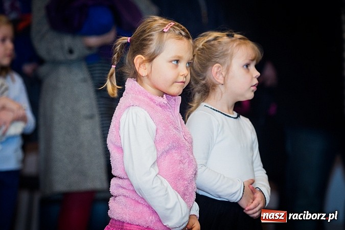 Zdjęcie w galerii na portalu naszraciborz.pl: Kiermasz świąteczny w MOK Krzanowice wiadomości z regionu