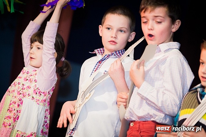 Zdjęcie w galerii na portalu naszraciborz.pl: Kiermasz świąteczny w MOK Krzanowice wiadomości z regionu