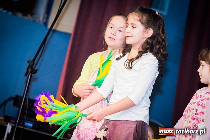 Zdjęcie w galerii na portalu naszraciborz.pl: Kiermasz świąteczny w MOK Krzanowice wiadomości z regionu