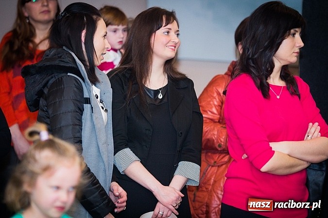 Zdjęcie w galerii na portalu naszraciborz.pl: Kiermasz świąteczny w MOK Krzanowice wiadomości z regionu