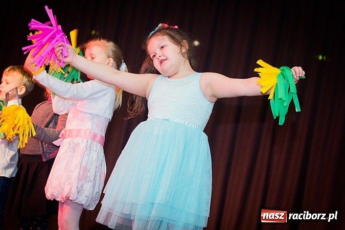 Zdjęcie w galerii na portalu naszraciborz.pl: Kiermasz świąteczny w MOK Krzanowice wiadomości z regionu