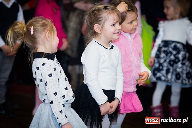 Zdjęcie w galerii na portalu naszraciborz.pl: Kiermasz świąteczny w MOK Krzanowice wiadomości z regionu