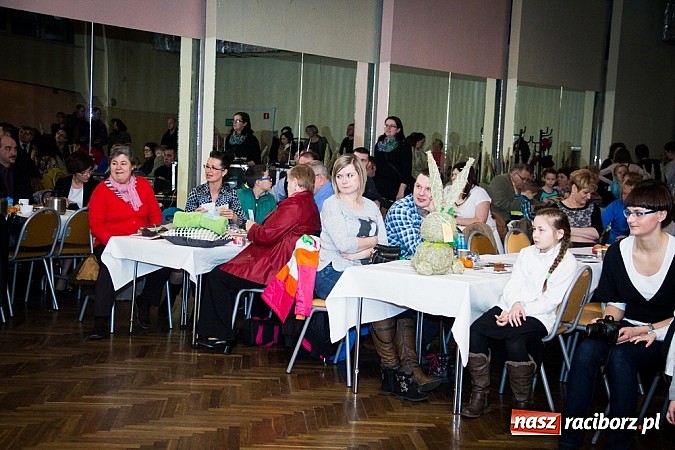 Zdjęcie w galerii na portalu naszraciborz.pl: Kiermasz świąteczny w MOK Krzanowice wiadomości z regionu