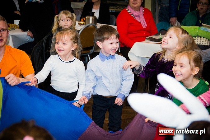 Zdjęcie w galerii na portalu naszraciborz.pl: Kiermasz świąteczny w MOK Krzanowice wiadomości z regionu