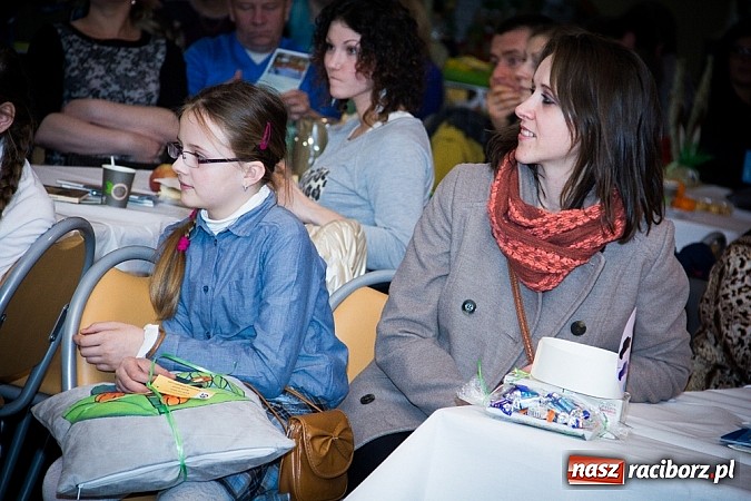 Zdjęcie w galerii na portalu naszraciborz.pl: Kiermasz świąteczny w MOK Krzanowice wiadomości z regionu