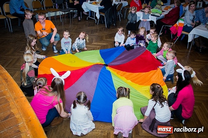 Zdjęcie w galerii na portalu naszraciborz.pl: Kiermasz świąteczny w MOK Krzanowice wiadomości z regionu