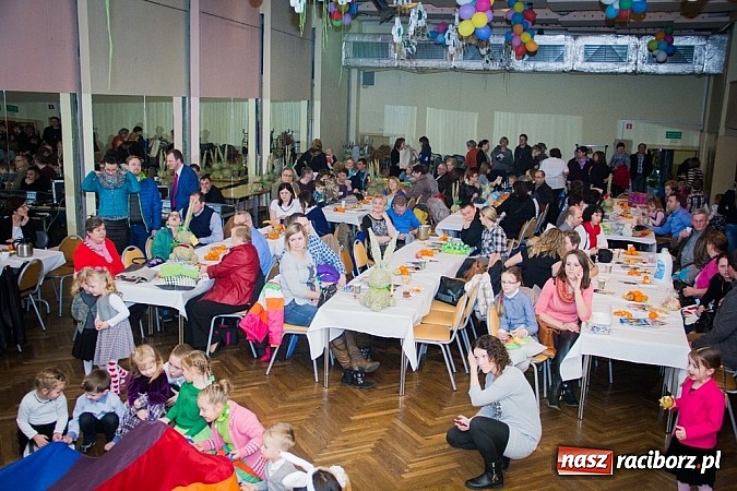 Zdjęcie w galerii na portalu naszraciborz.pl: Kiermasz świąteczny w MOK Krzanowice wiadomości z regionu