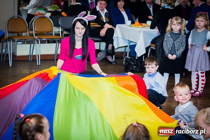 Zdjęcie w galerii na portalu naszraciborz.pl: Kiermasz świąteczny w MOK Krzanowice wiadomości z regionu