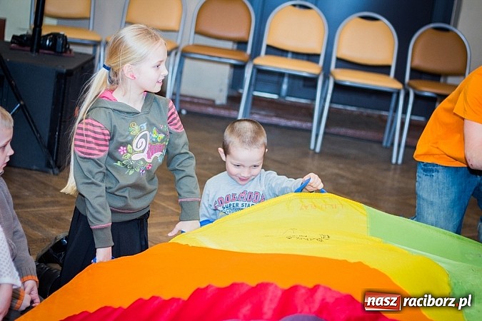 Zdjęcie w galerii na portalu naszraciborz.pl: Kiermasz świąteczny w MOK Krzanowice wiadomości z regionu