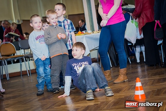 Zdjęcie w galerii na portalu naszraciborz.pl: Kiermasz świąteczny w MOK Krzanowice wiadomości z regionu