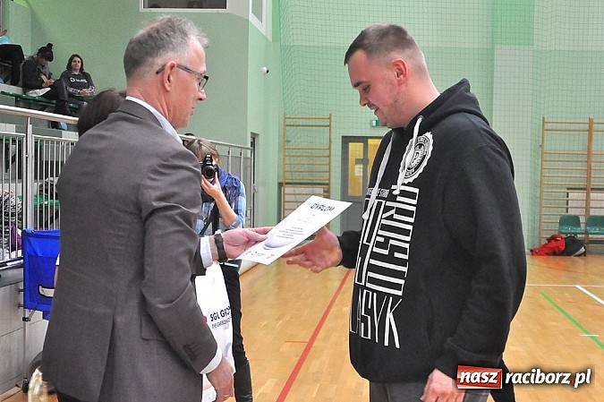 Zdjęcie w galerii na portalu naszraciborz.pl: Turniej zakładów pracy za nami. W finale Rafako lepsze od SGL wiadomości z regionu