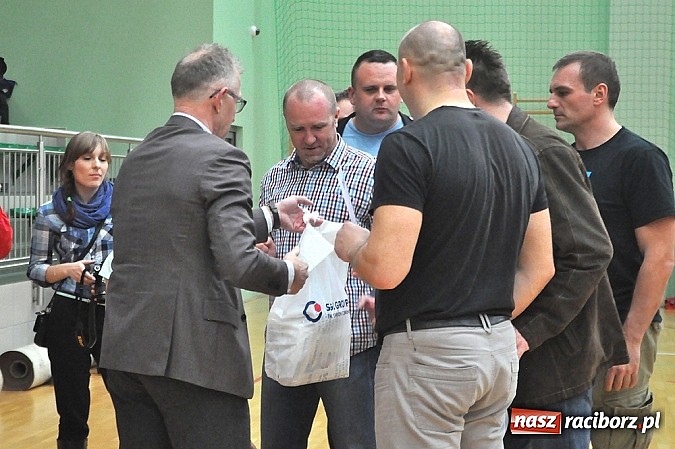 Zdjęcie w galerii na portalu naszraciborz.pl: Turniej zakładów pracy za nami. W finale Rafako lepsze od SGL wiadomości z regionu