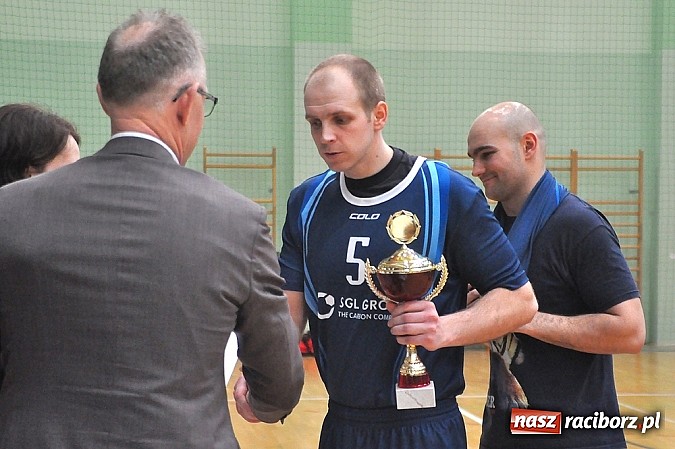 Zdjęcie w galerii na portalu naszraciborz.pl: Turniej zakładów pracy za nami. W finale Rafako lepsze od SGL wiadomości z regionu