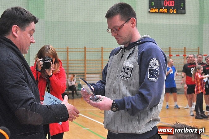 Zdjęcie w galerii na portalu naszraciborz.pl: Turniej zakładów pracy za nami. W finale Rafako lepsze od SGL wiadomości z regionu