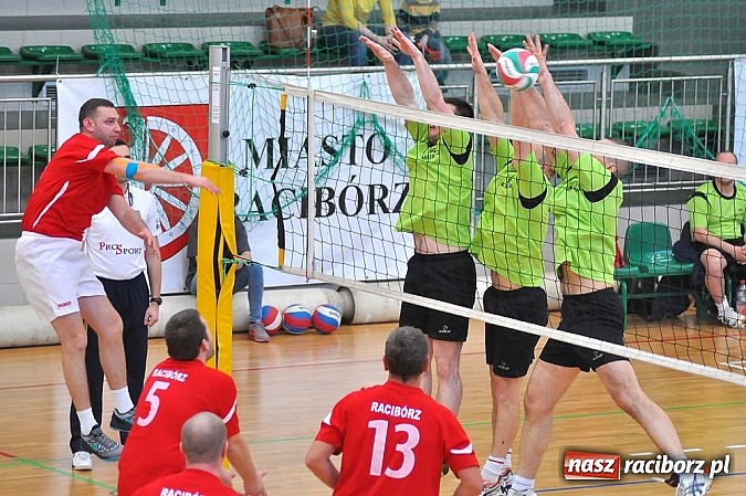 Zdjęcie w galerii na portalu naszraciborz.pl: Turniej zakładów pracy za nami. W finale Rafako lepsze od SGL wiadomości z regionu