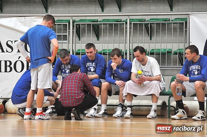 Zdjęcie w galerii na portalu naszraciborz.pl: Koszykówka: Minimalna przegrana Ofensywy wiadomości z regionu