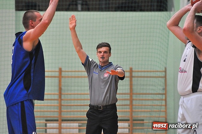 Zdjęcie w galerii na portalu naszraciborz.pl: Koszykówka: Minimalna przegrana Ofensywy wiadomości z regionu