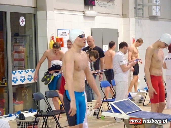 Zdjęcie w galerii na portalu naszraciborz.pl: Pływanie: sześć medali Oli Tomali wiadomości z regionu