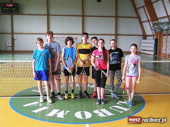 Zdjęcie w galerii na portalu naszraciborz.pl: Rozgrywki tenisa z okazji Dnia Kobiet  wiadomości z regionu