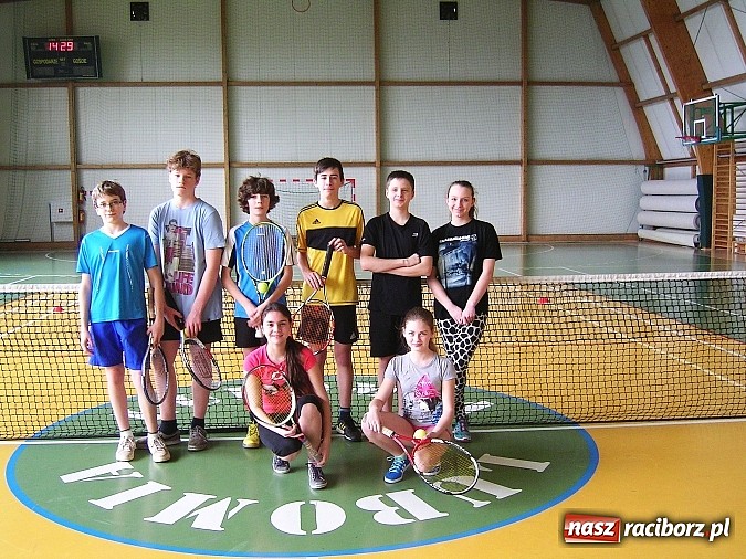 Zdjęcie w galerii na portalu naszraciborz.pl: Rozgrywki tenisa z okazji Dnia Kobiet  wiadomości z regionu