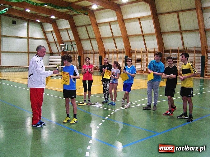 Zdjęcie w galerii na portalu naszraciborz.pl: Rozgrywki tenisa z okazji Dnia Kobiet  wiadomości z regionu