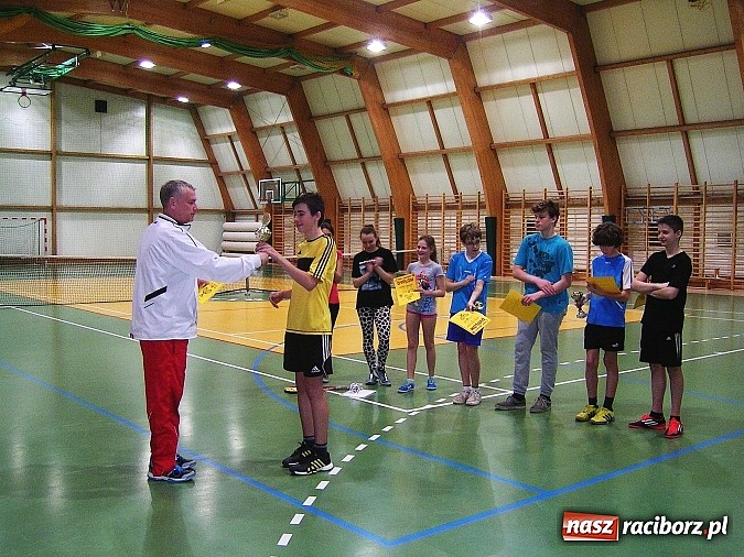 Zdjęcie w galerii na portalu naszraciborz.pl: Rozgrywki tenisa z okazji Dnia Kobiet  wiadomości z regionu