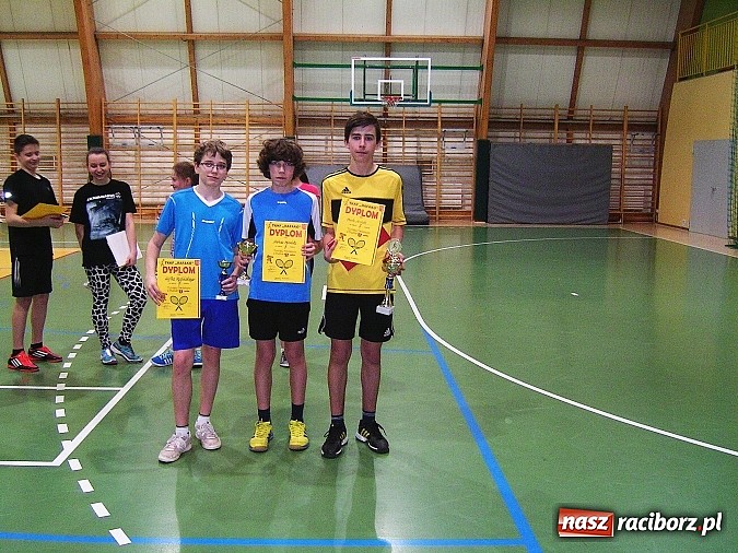 Zdjęcie w galerii na portalu naszraciborz.pl: Rozgrywki tenisa z okazji Dnia Kobiet  wiadomości z regionu