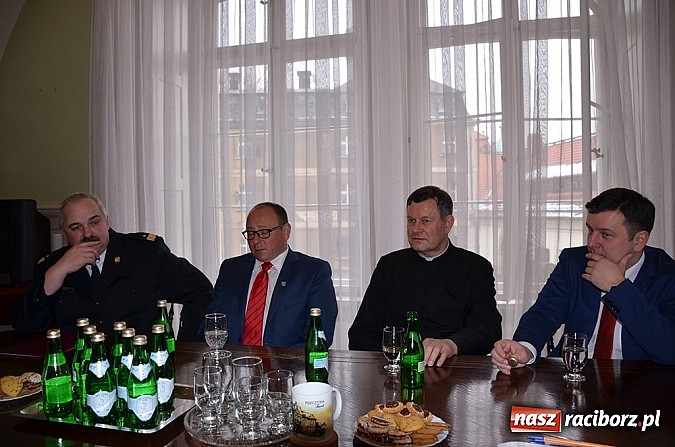 Zdjęcie w galerii na portalu naszraciborz.pl: Straż pożarna ma nowe wozy wiadomości z regionu