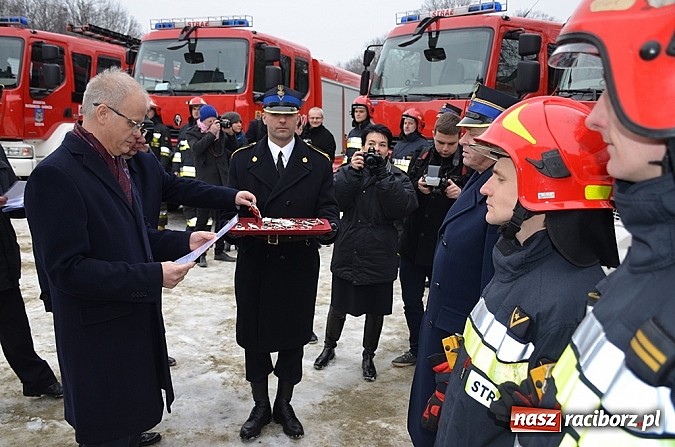 Zdjęcie w galerii na portalu naszraciborz.pl: Straż pożarna ma nowe wozy wiadomości z regionu