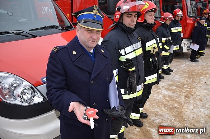 Zdjęcie w galerii na portalu naszraciborz.pl: Straż pożarna ma nowe wozy wiadomości z regionu