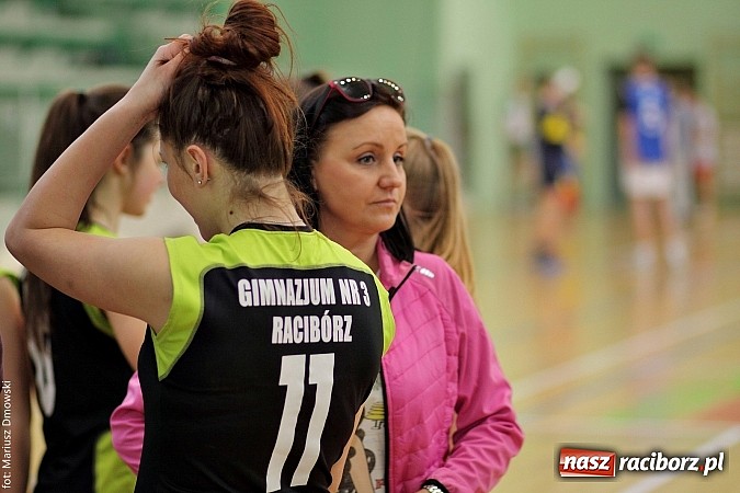Zdjęcie w galerii na portalu naszraciborz.pl: Rozgrywki gimnazjalistów w siatkówce - sprawdź, kto był najlepszy  wiadomości z regionu