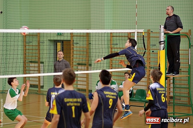 Zdjęcie w galerii na portalu naszraciborz.pl: Rozgrywki gimnazjalistów w siatkówce - sprawdź, kto był najlepszy  wiadomości z regionu