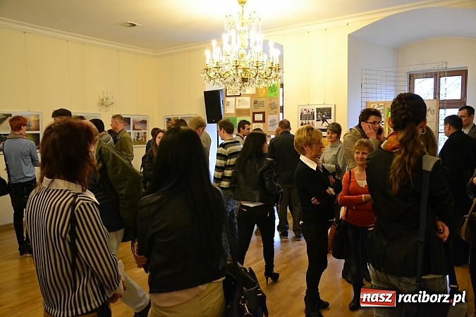 Zdjęcie w galerii na portalu naszraciborz.pl: -70% od ceny regulowanej - wernisaż ZSE na zamku wiadomości z regionu